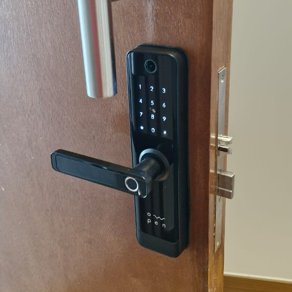 Ow-Door Plus - Cerradura Inteligente con Cámara Owpen®