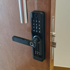 Ow-Door Plus - Cerradura Inteligente con Cámara Owpen®